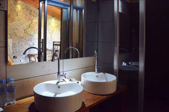 Hotel Harmony Home