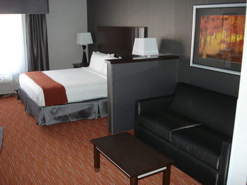 Holiday Inn Express Hotel & Suites Rapid City