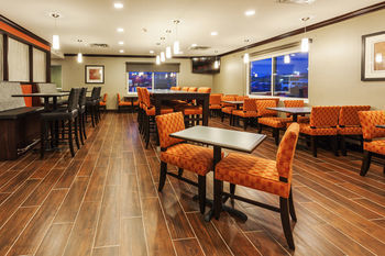 Holiday Inn Express Hotel & Suites Rapid City