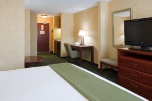 Holiday Inn Express Hotel & Suites Rapid City