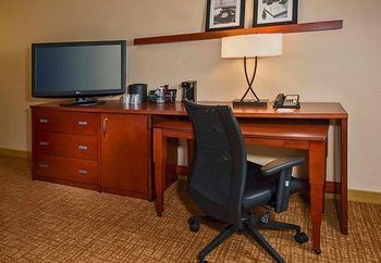 Hotel Courtyard By Marriott Raleigh Midtown