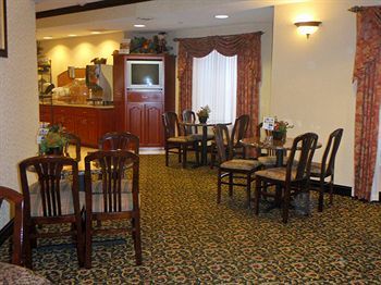 Holiday Inn Express Hotel & Suites South Bend