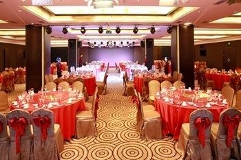 New Beacon Luguang International Hotel