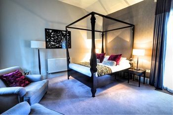 Aparthotel Bartle Hall Country Hotel