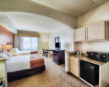 Hotel Comfort Suites Beachside