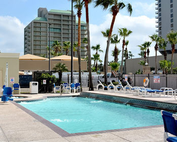 Hotel Comfort Suites Beachside