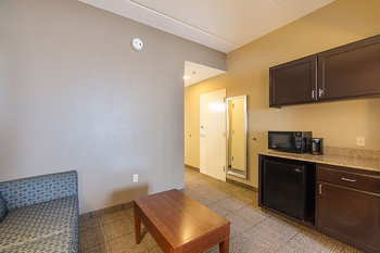 Hotel Comfort Suites Beachside