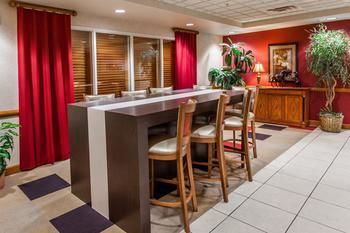Hotel Wingate By Wyndham - Atlanta At Six Flags