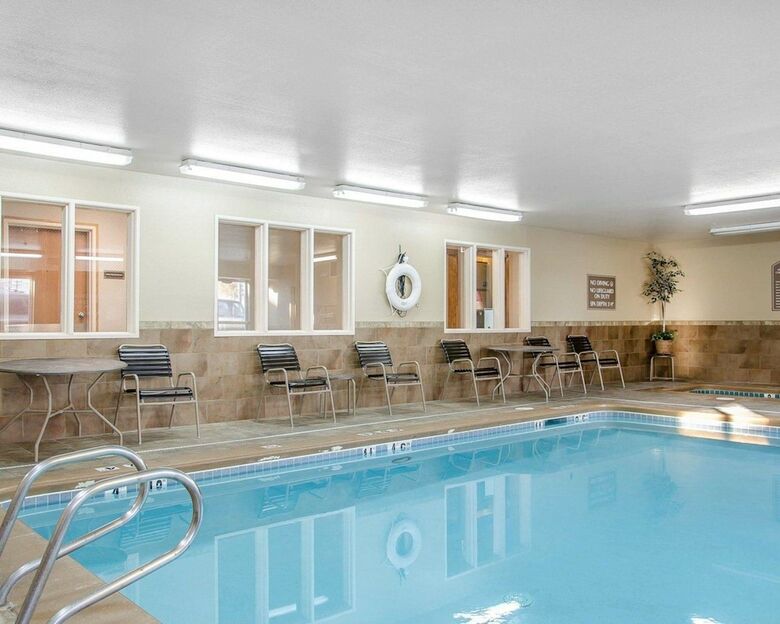 Hotel Quality Inn & Suites