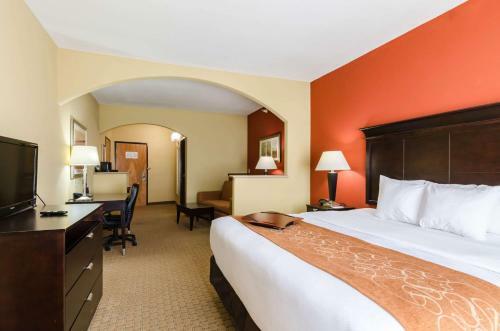 Hotel Comfort Suites Salina