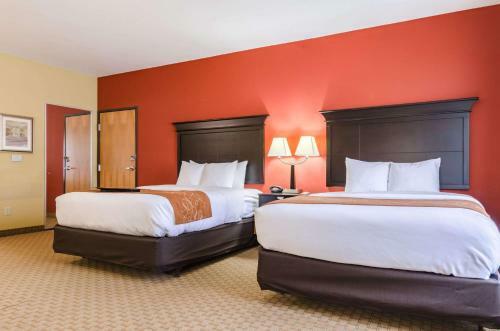 Hotel Comfort Suites Salina
