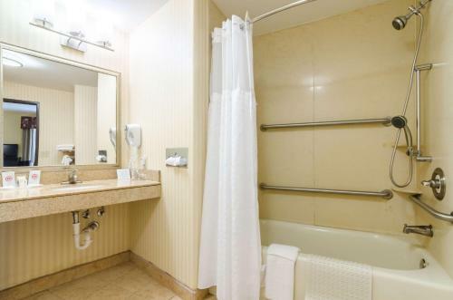 Hotel Comfort Suites Salina