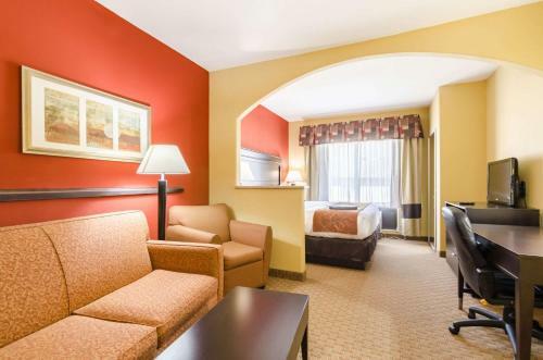 Hotel Comfort Suites Salina