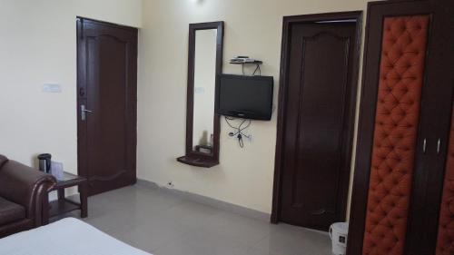 Hotel Oyo Rooms Valley View Picture Palace