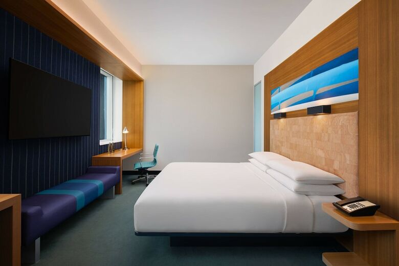 Hotel Aloft Bengaluru Cessna Business Park
