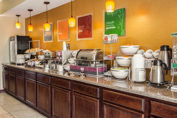 Hotel Comfort Suites Bloomington