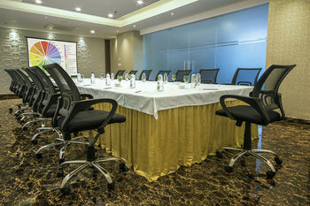 Hotel The Fern Residency Kolkata