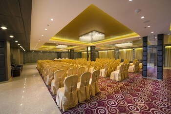 Hotel The Fern Residency Kolkata