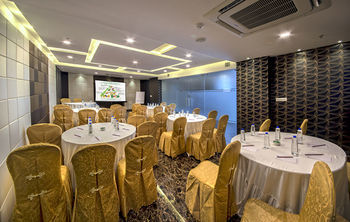 Hotel The Fern Residency Kolkata