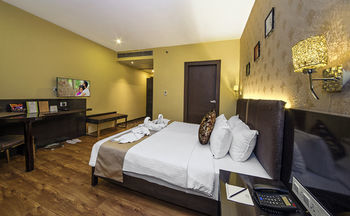 Hotel The Fern Residency Kolkata