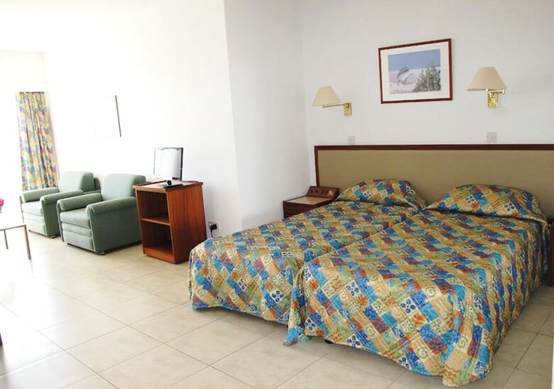Aparthotel Sun Hall Beach Hotel Apts.