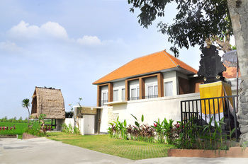 Hotel Villa Tangtu Beach Inn