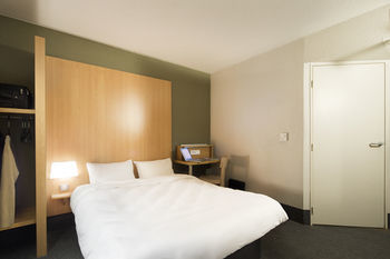Hotel B&B H�tel Tours Centre St-avertin