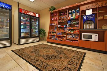 Hotel Candlewood Suites West Springfield