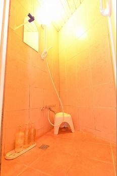Hotel Capsule Inn Shimbashi - Men Only