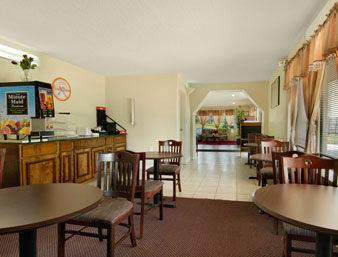Hotel Rodeway Inn & Suites
