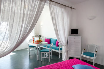 Aparthotel Thirea Suites & Studios - Adults Only