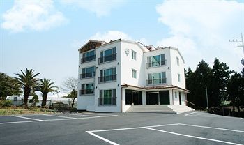 Yilin Pension