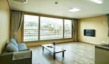 Yilin Pension