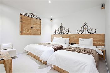 Belamie Hotel