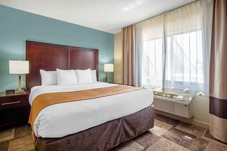 Hotel Comfort Inn And Suites Newark
