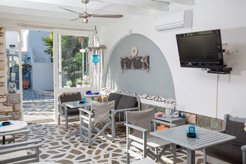 Aparthotel Zoumis Studios