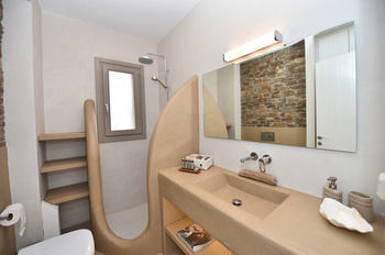 Villa White Tinos Luxury Suites