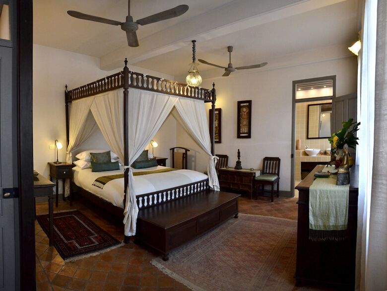 Hotel Satri House