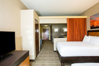 Cambria Hotel & Suites Plano - Frisco