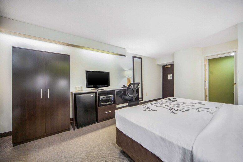 Hotel Sleep Inn And Suites