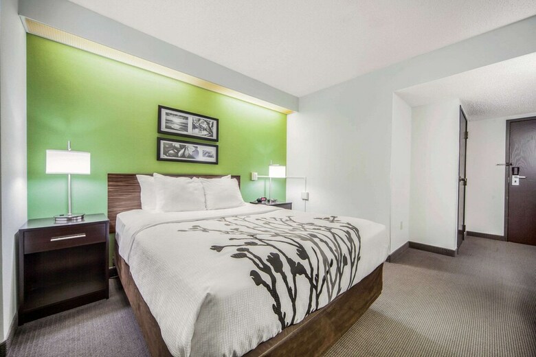 Hotel Sleep Inn And Suites