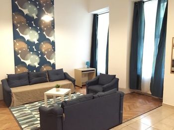 Hi5 Apartments - Parliament