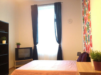 Hi5 Apartments - Chain Bridge