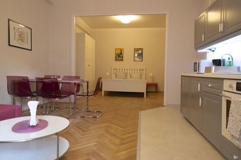 Hi5 Apartments - V�ci Street