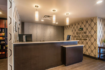 Hotel Quality Inn & Suites