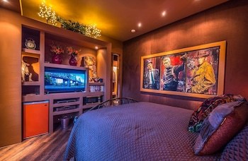 Bed & Breakfast Four Peaks B And B Romantic Getaway