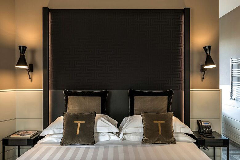 The Tribune Hotel