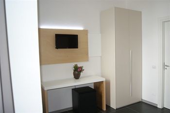 Hostal Oasis Park Hotel