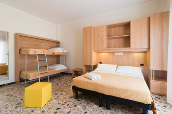 Hotel Mediterraneo