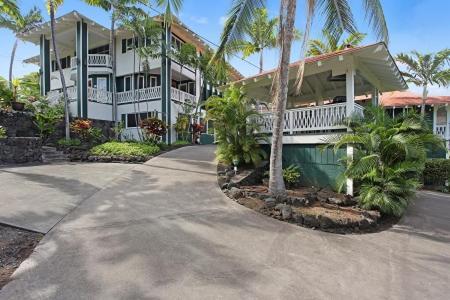Hotel Big Island Retreat